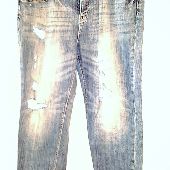 FOREVER 21 Jeans 31 (12) Distressed - Picture 4 of 5